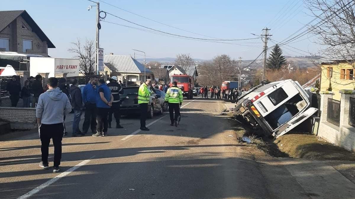 microbuz-accident-suceava-sofer-carantina_02801100