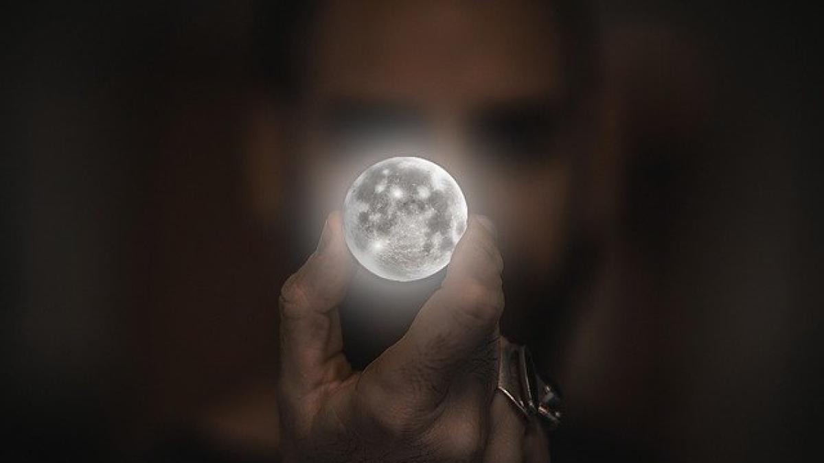 moon-2134881_640_75903100