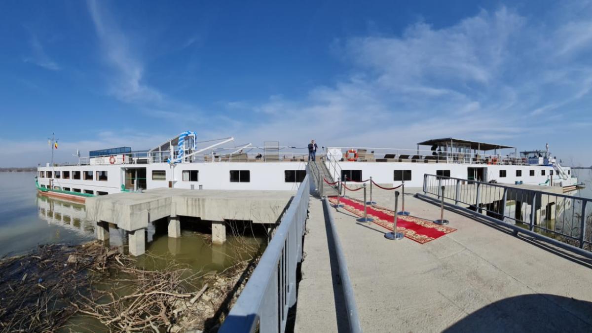 nava-de-croaziera-diana--premiera-pentru-turismul-din-romania--experienta-pentru-iubitorii-de-calatorii--barna-tanczos-a-taiat-panglica-14_96738500