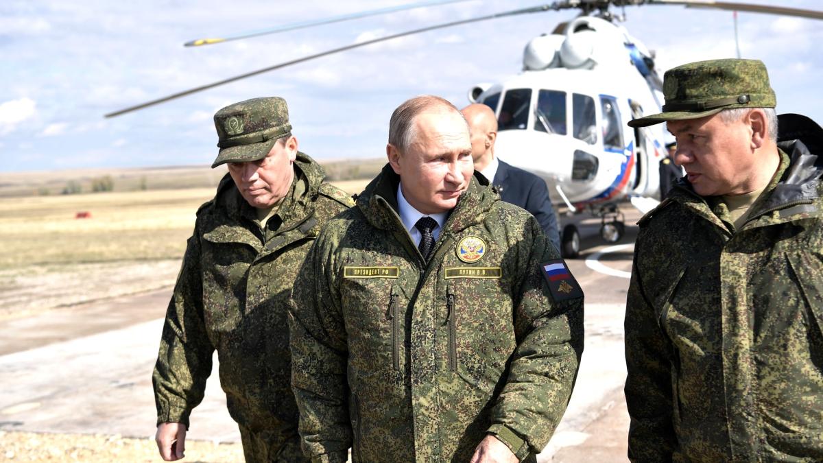 vladimir-putin-serghei-soigu-shoigu_68565700