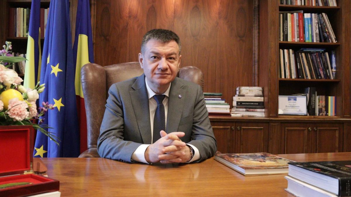 certificat-de-vaccinare-la-evenimentele-in-aer-liber--bogdan-gheorghiu--ministrul-culturii--sustine-masura_61572300