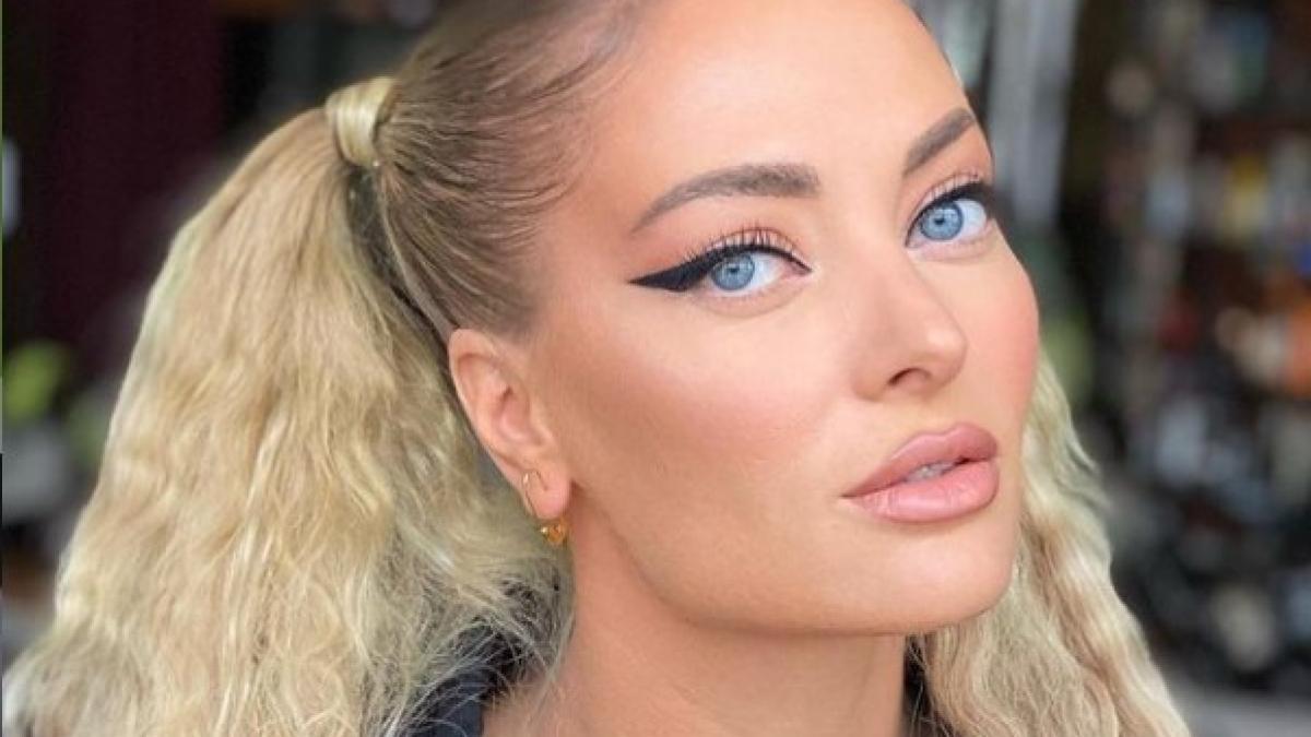 delia--bruneta-si-cu-breton--schimbare-radicala-de-look--fanii-au-ramas-uimiti_48841000