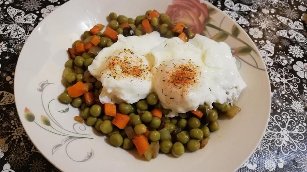 mancare-de-mazare-cu-oua-romanesti--cum-se-prepara-reteta_41344200