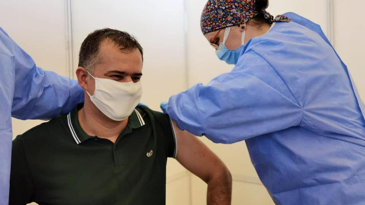 primarul-bacaului-s-a-vaccinat-cu-astrazeneca_43402800