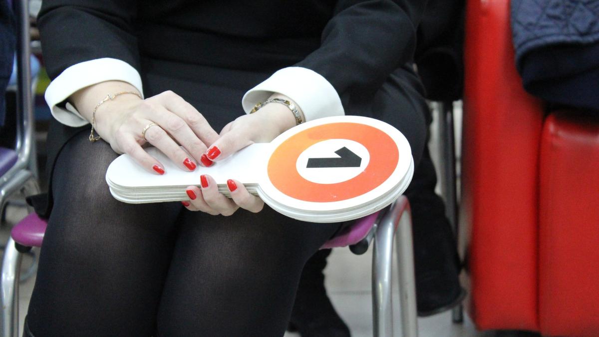 sute-de-obiecte-emblematice-din-cele-mai-mari-filme-de-la-hollywood--scoase-la-licitatprc-ccprc-a6ie_76502100