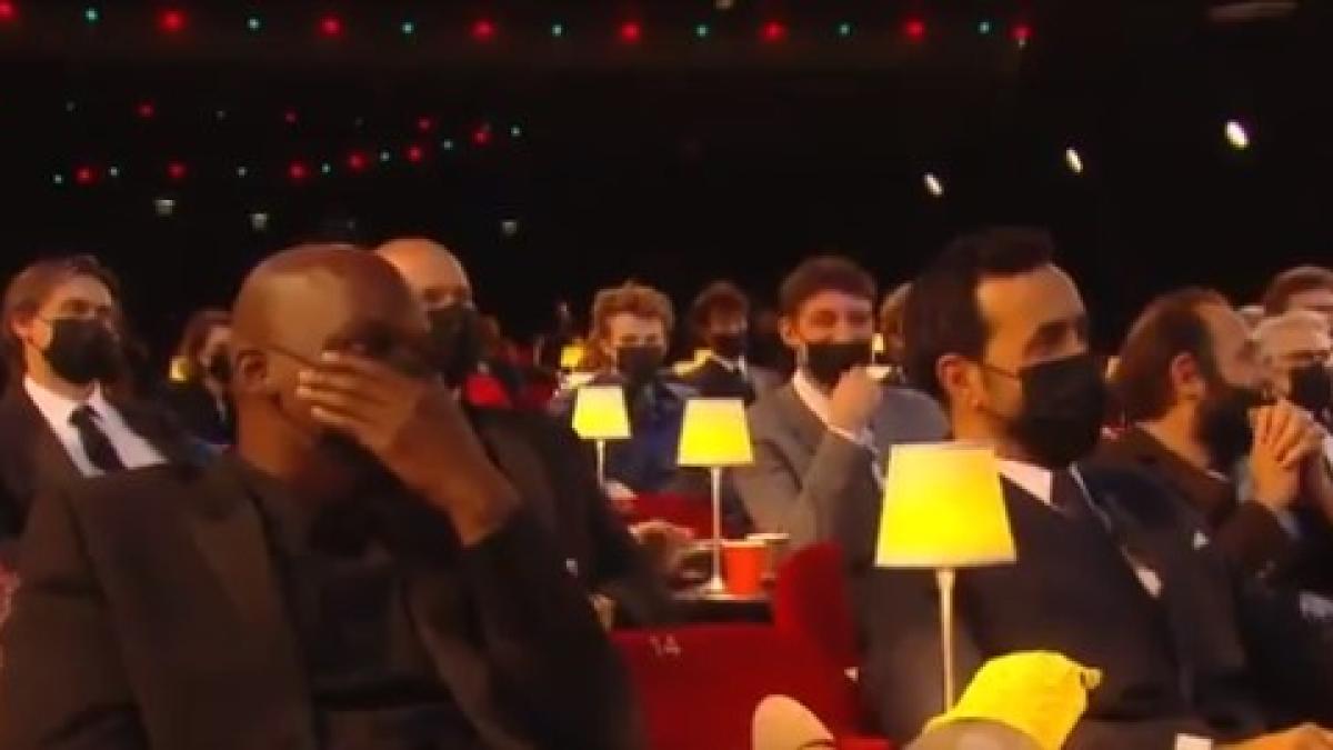 actrita--aparitie-socanta-la-premiile-cesar--in-franta--s-a-dezbracat-complet--spre-uimirea-publicului--mesaj-pentru-premierul-frantei_87038100