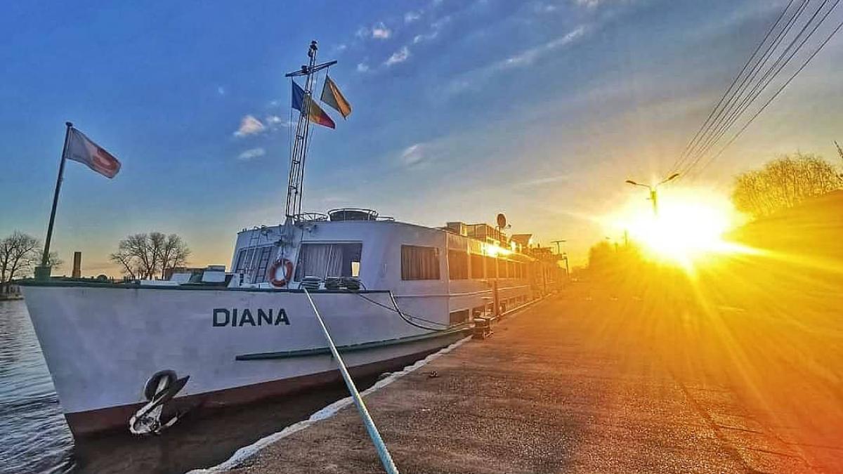 croaziera-in-delta-dunarii--o-aventura--ce-poti-face--program-complet--atractii-turistice--excursii--degustari-de-vinuri--se-ajunge-pana-in-izmail--ucraina_01358200