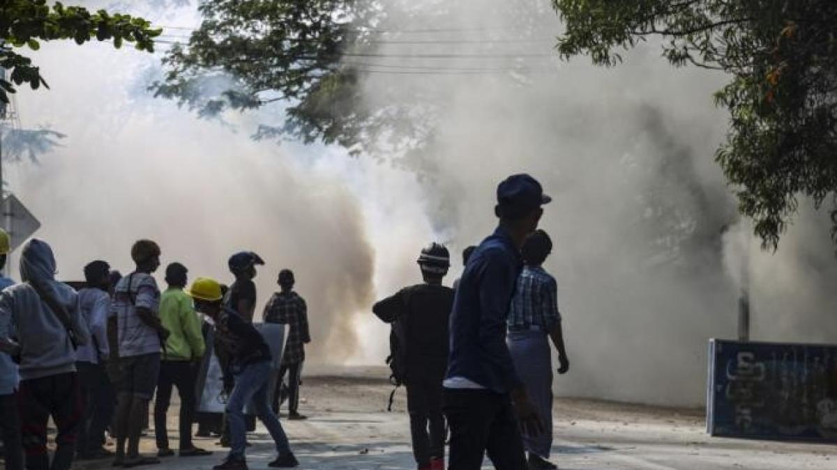 a-fost-declarataprc-ccprc-86-legea-martprc-ccprc-a6ialaprc-ccprc-86--manifestantprc-ccprc-a7i-ucisprc-ccprc-a7i-la-noi-proteste-iprc-ccprc-82n-myanmar_16055200