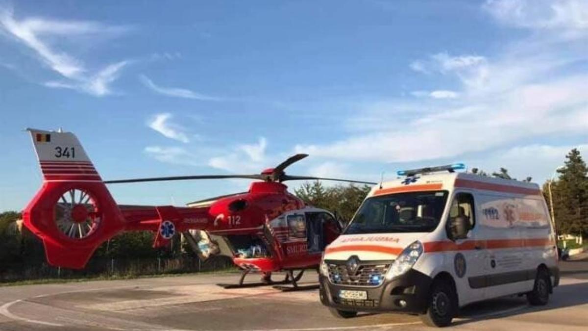 microbuz-cu-11-pasageri--accident-cu-un-autoturism-iprc-ccprc-82n-argesprc-ccprc-a6_30703800