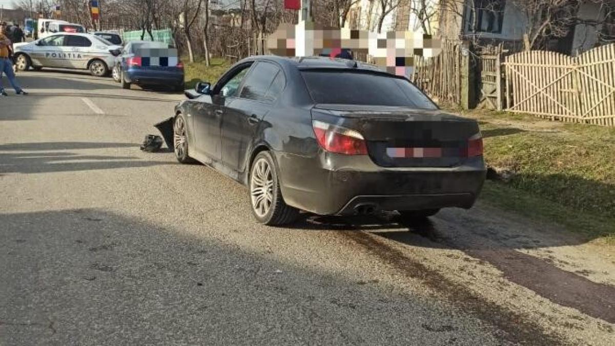 o-femeie-a-murit-sprc-ccprc-a7i-alte-douaprc-ccprc-86-persoane-au-fost-raprc-ccprc-86nite-iprc-ccprc-82ntr-un-accident-la-taprc-ccprc-82mboesprc-ccprc-a7ti--vrancea_44064100