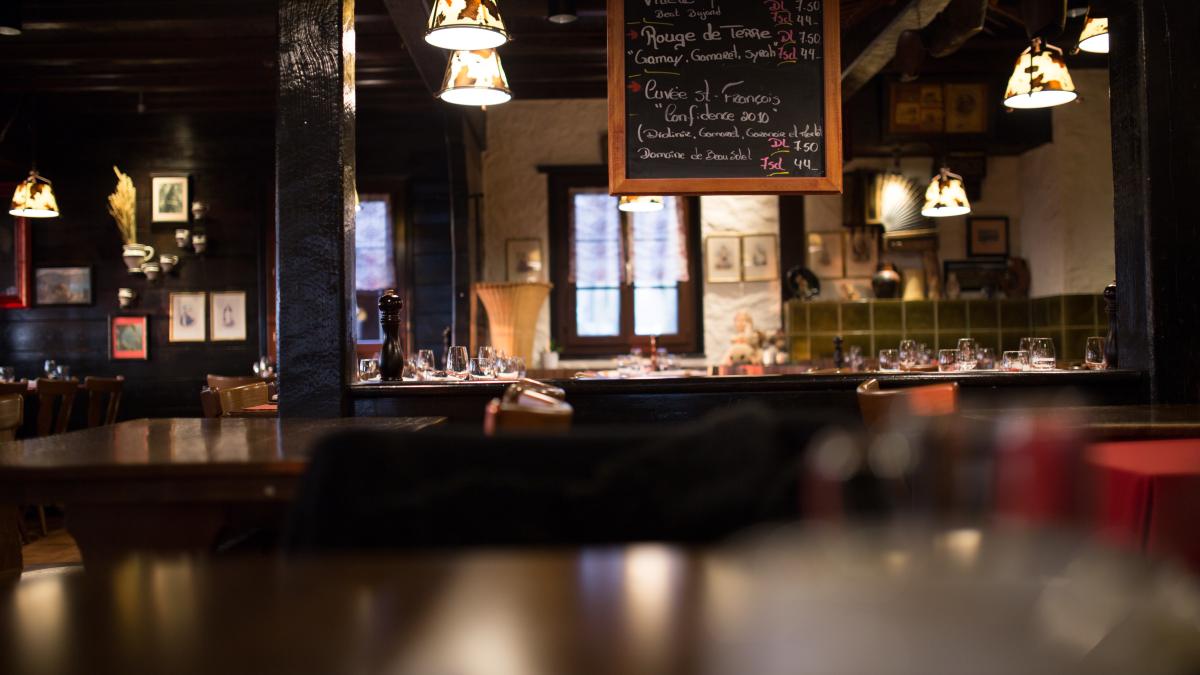 tanar_ucis_bataie_bar_suceava_84629000