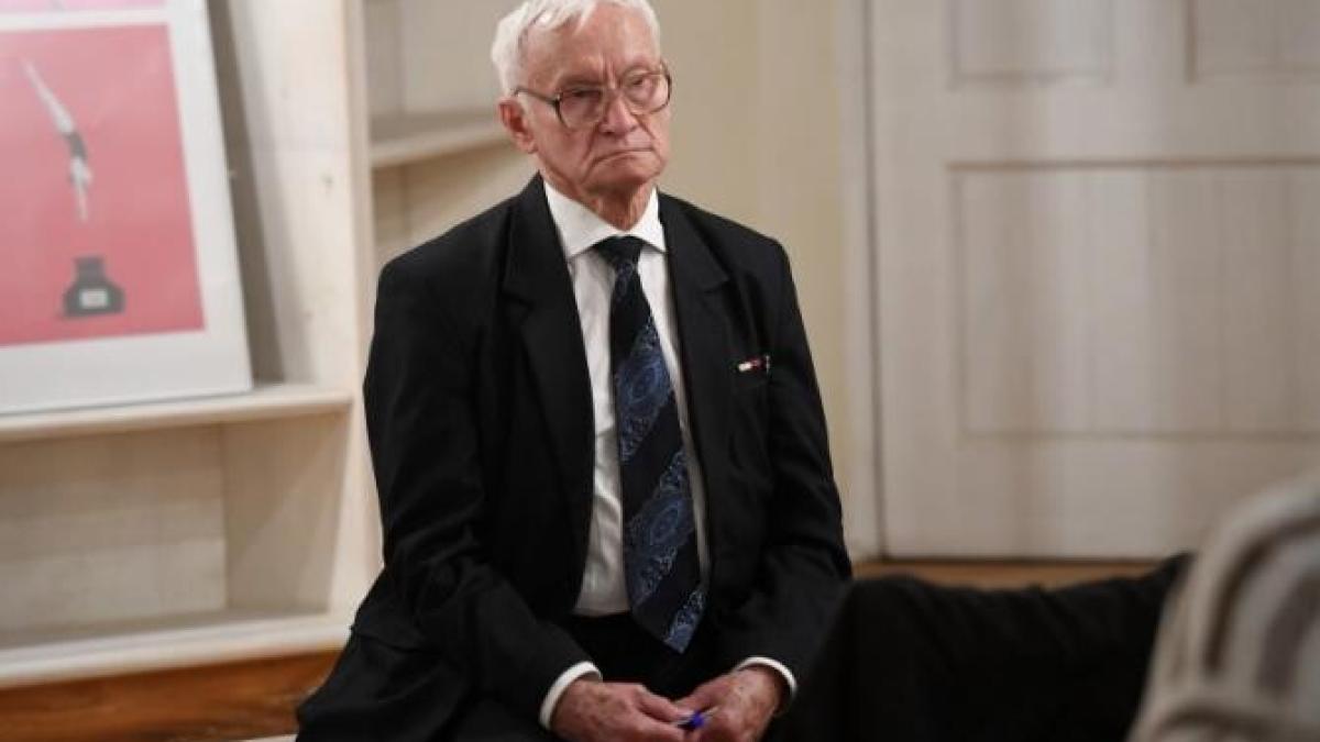 octav-bjoza--fost-detinut-politic--demis-de-florin-citu-din-functia-de-subsecretar-de-stat_11745700