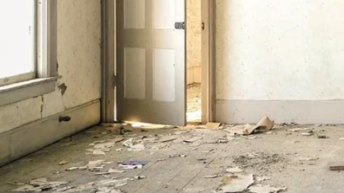 tavan_prabusit_scoala_giurgiu_26718900