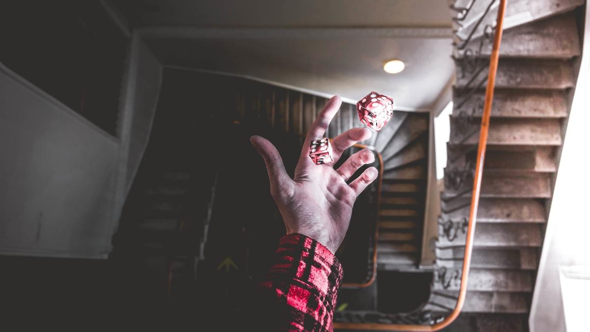 expresia-zarurile-au-fost-aruncate-de-unde-vine_43603700