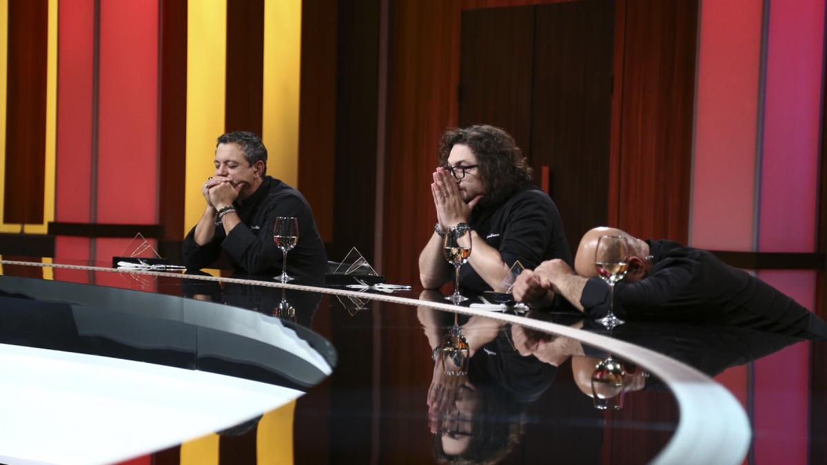 chefi-in-asteptare-verdict-amuleta_66117400