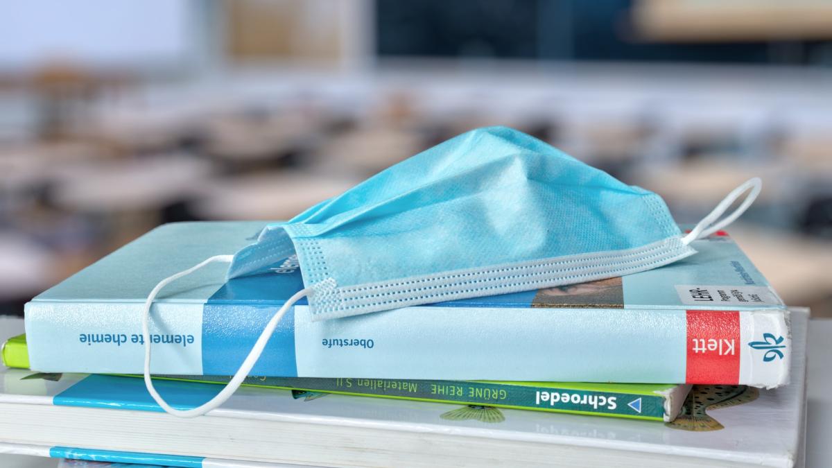 se-inchid-scolile-la-peste-7-la-mie-cimpeanu-nu-stiu-sa-ma-raportez-la-6-22-diferit-de-7--ne-am-asumat_99668100