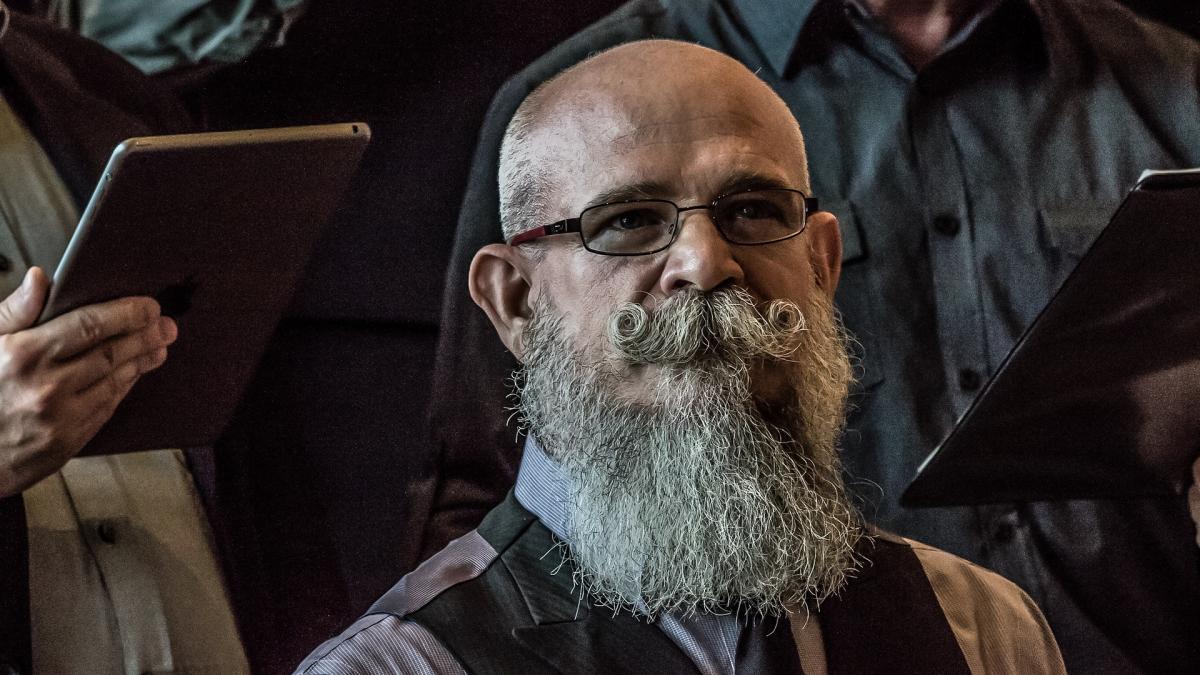 sfaturi-persoane-cu-barba-ce-masca-trebuie-sa-poarte-ca-sa-se-protejeze-de-covid19_87300600