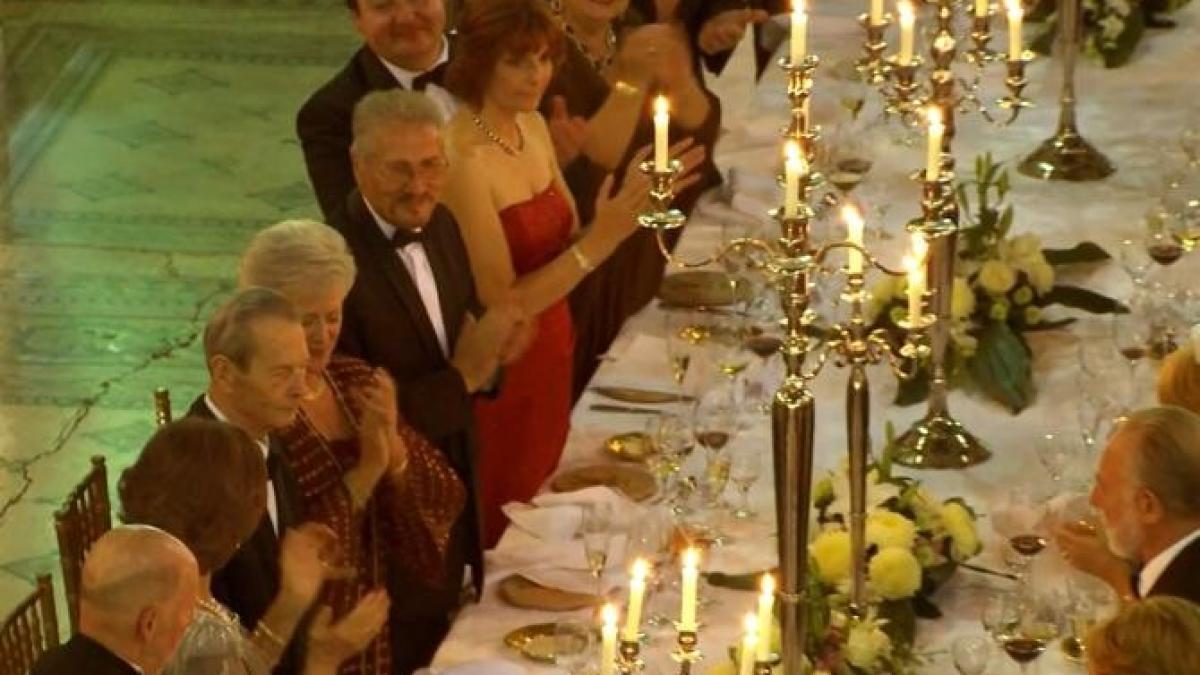 la-masa-regilor-tvr-1_78450700