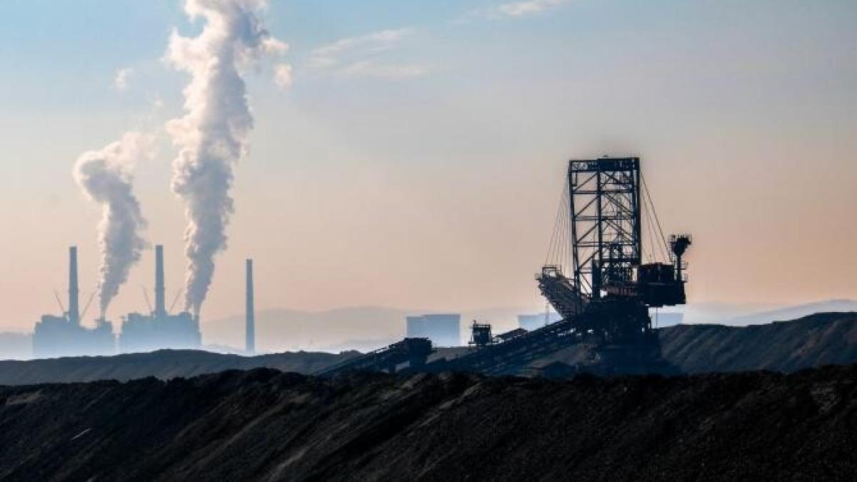 peste-100-de-mineri--iprc-ccprc-82n-greva-foamei-la-complexul-energetic-oltenia_50995000