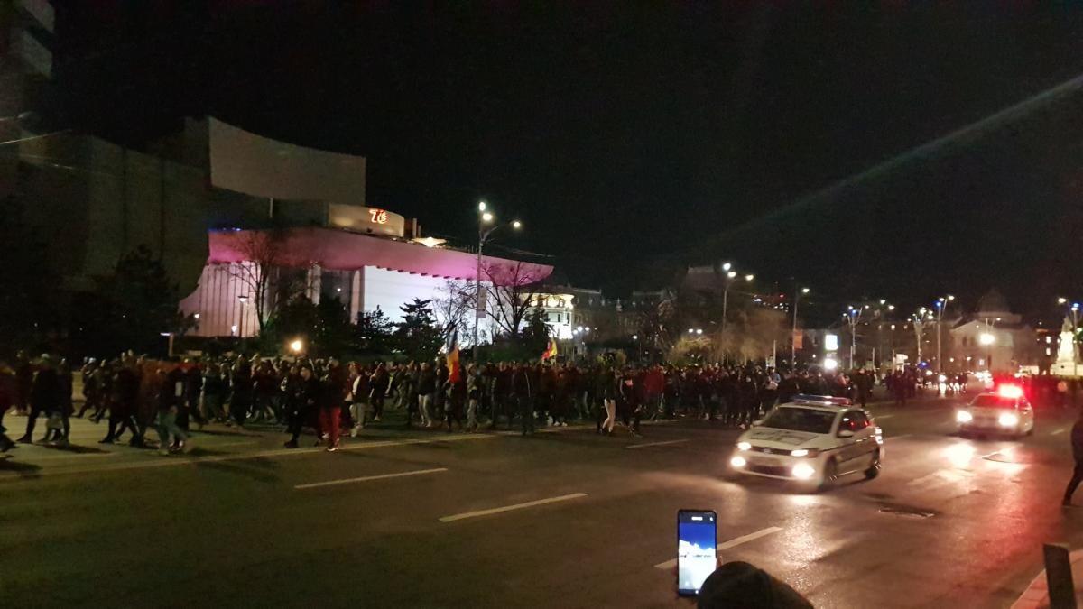 o-parte-dintre-manifestanti-au-plecat-pe-stefan-cel-mare_91227500