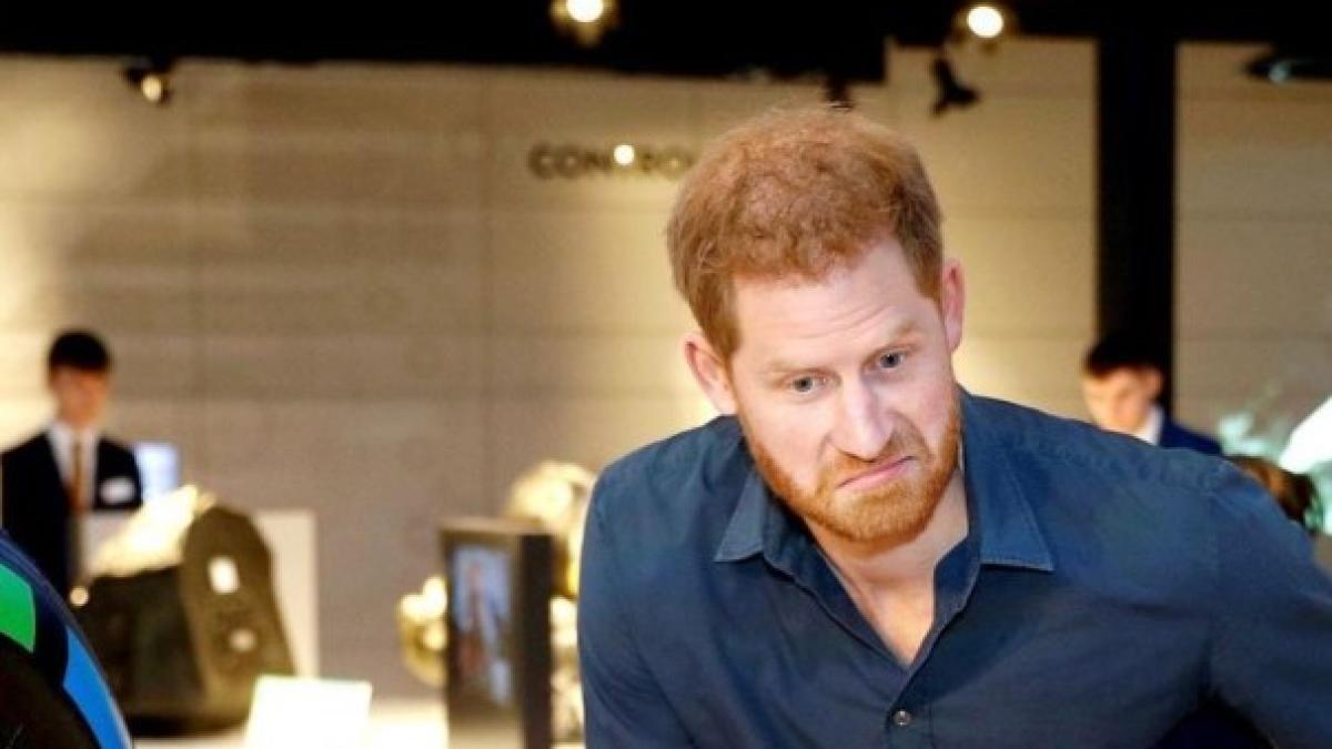 regina-elisabeta--pedeapsa-pentru-harry--reactie-dura-dupa-interviul-cu-oprah-si-megxit_56620600