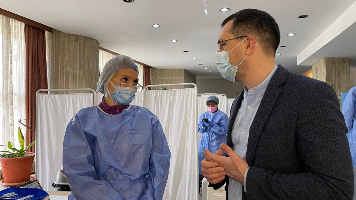 vlad_voiculescu_voinea_stefan_restrictii_inutile_fb_54567100