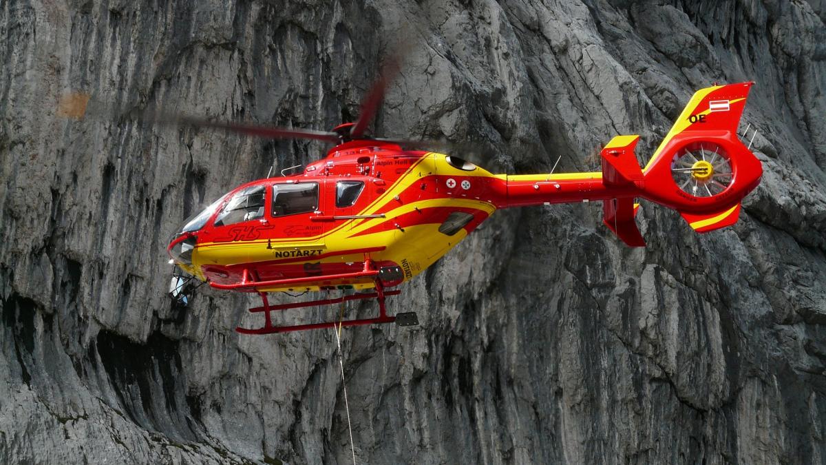 copila-de-12-ani-sangeorz-bai-luata-cu-elicopterul_38558500