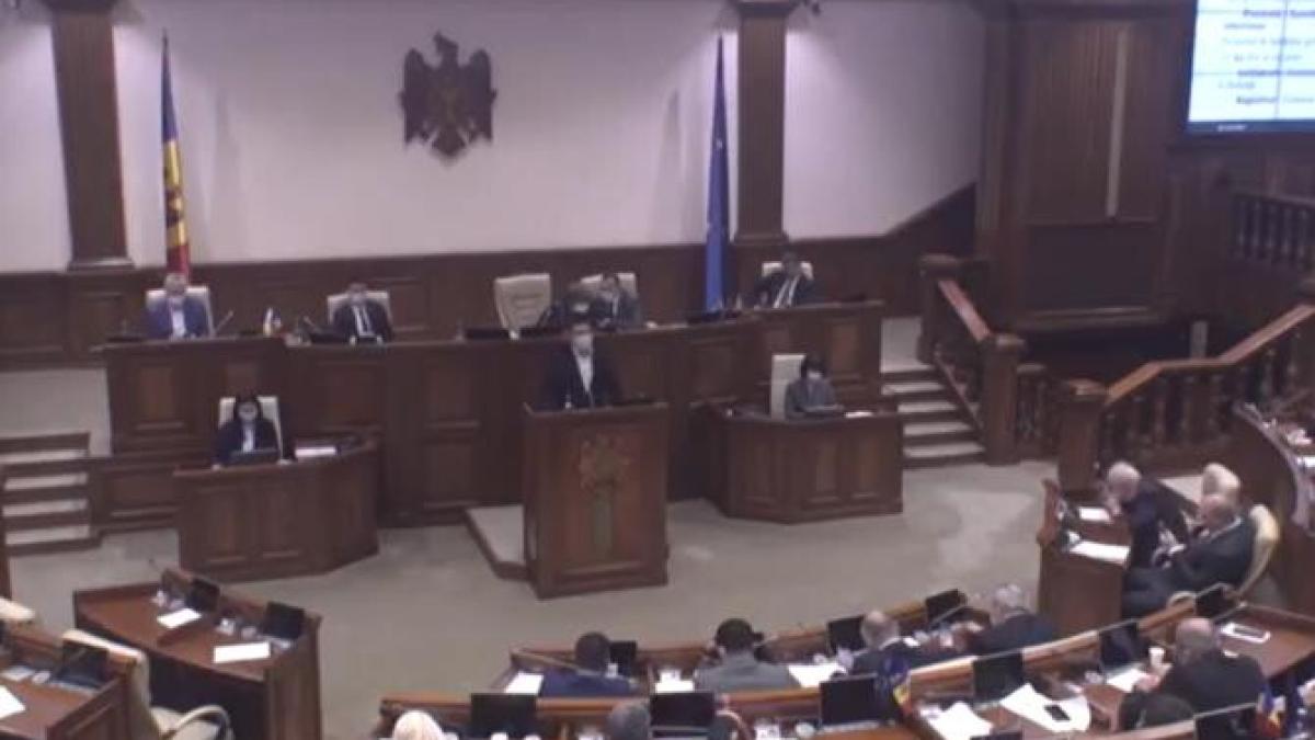 parlamentul-republicii-moldova-a-votat-starea-de-urgenta_34323000