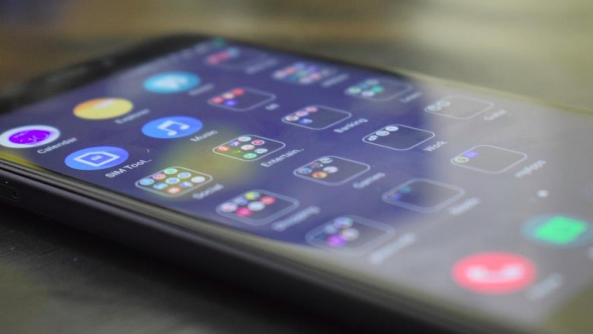 xiaomi_ilustrativ_telefon_pxb_25282400