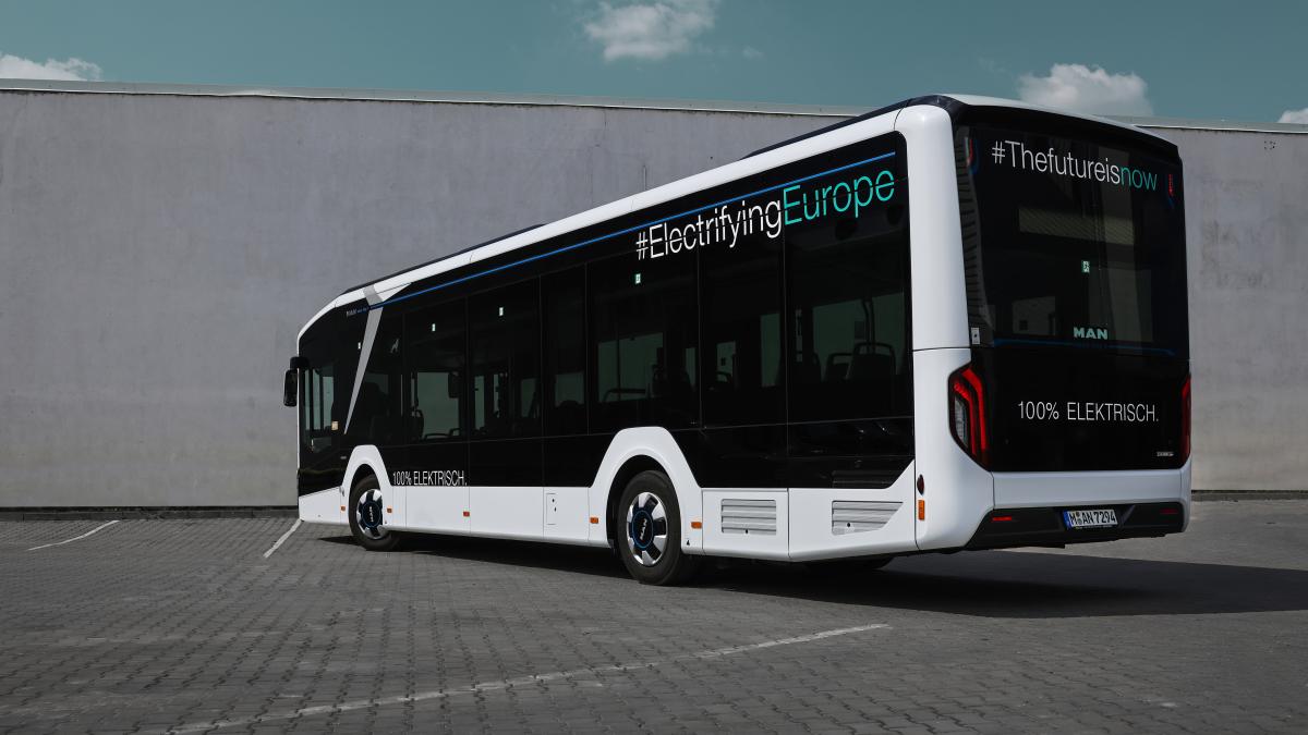 autobuz_electric_man_16305300