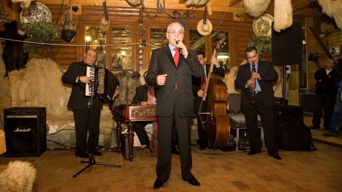 nelu-ploiesteanu-a-murit--cele-mai-iubite-melodii-ale-artistului_95915600