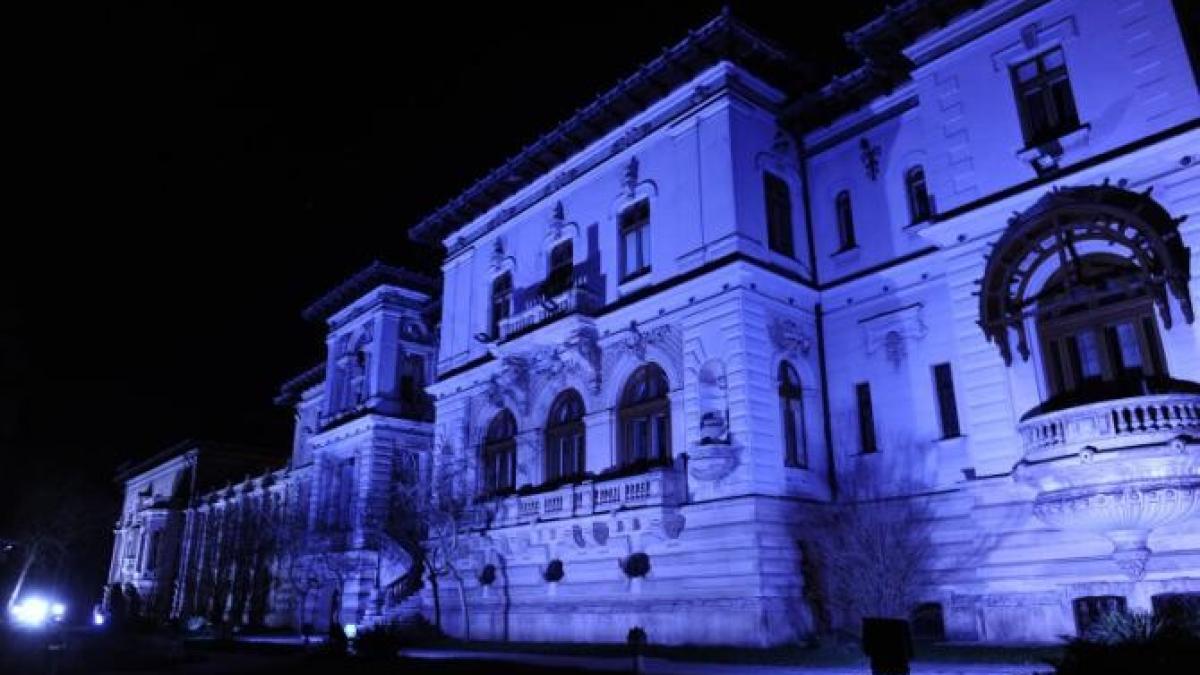 ziua-internatprc-ccprc-a6ionalaprc-ccprc-86-de-consprc-ccprc-a6tientizare-a-autismului--palatul-cotroceni--iluminat-iprc-ccprc-82n-albastru_01599500