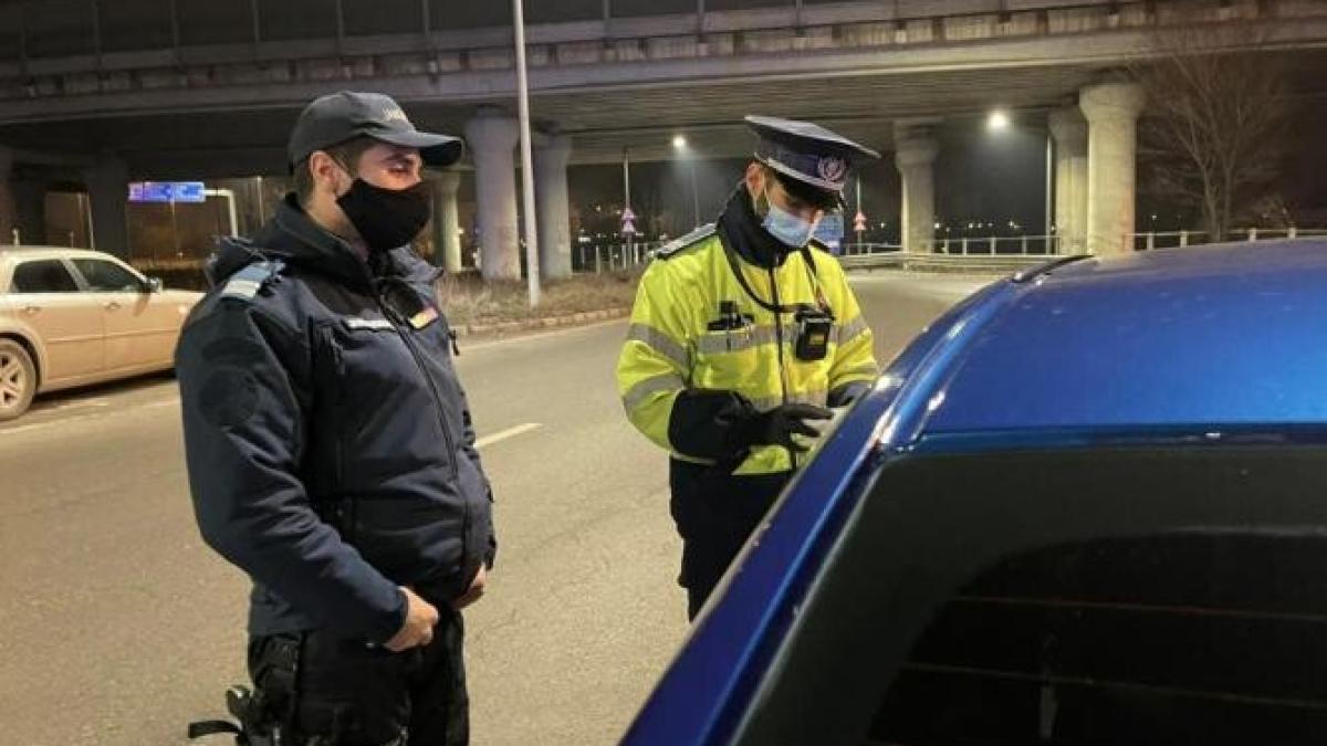 cinci-minore-dispaprc-ccprc-86rute-dintr-un-centru-de-plasament--caprc-ccprc-86utate-de-politprc-ccprc-a6isprc-ccprc-a6tii-din-dorohoi_54659900