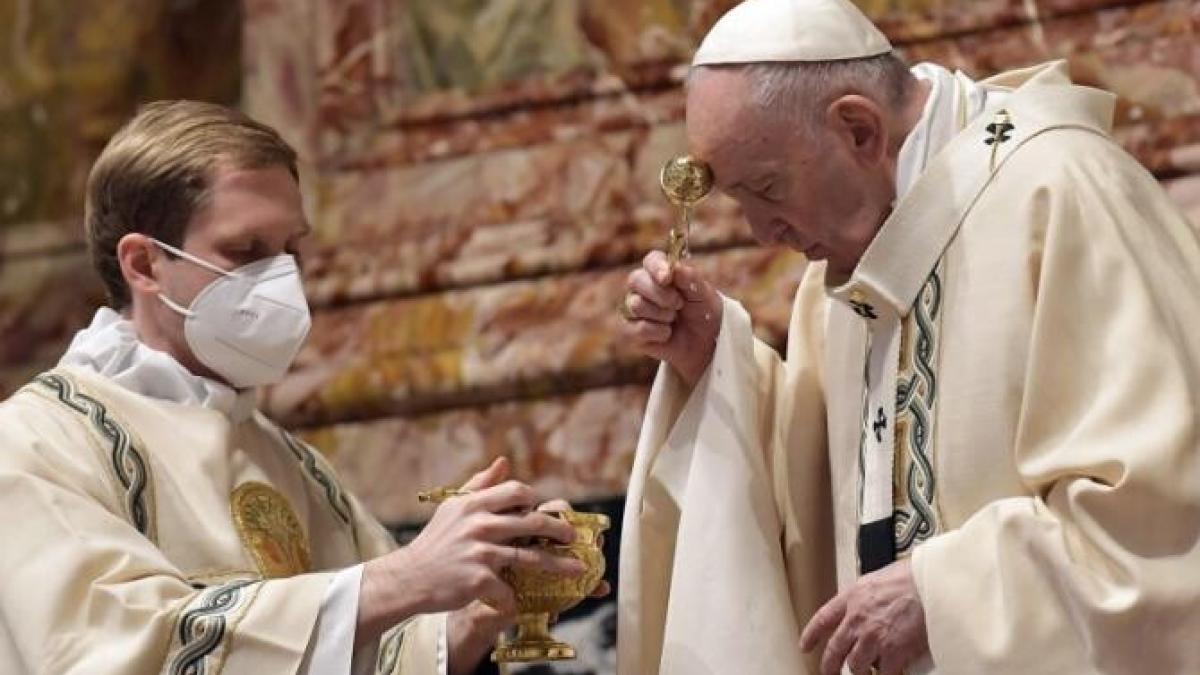 papa-francisc--mesajul-de-pasprc-ccprc-a6te-urbi-et-orbi---este-scandalos---conflictele-militare-nu-iprc-ccprc-82nceteazaprc-ccprc-86_72798100