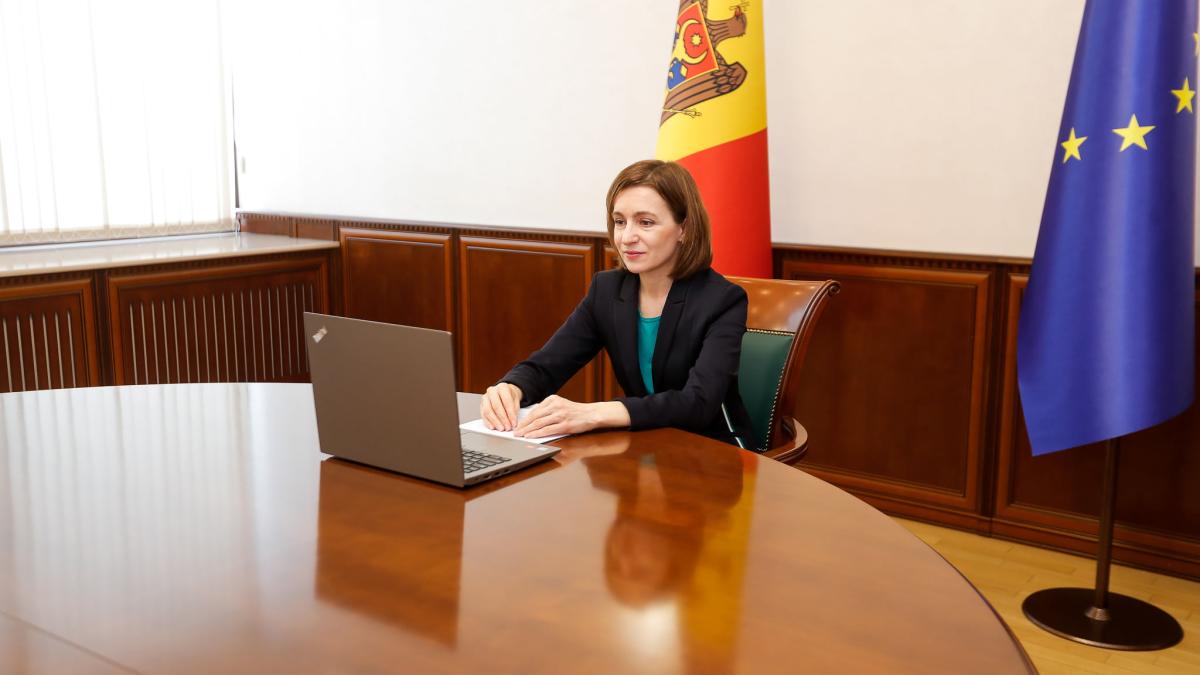 judecator-ucrainean-rapit-de-un-comando-inarmat-in-centrul-chisinaului--maia-sandu-cere-sis-si-mai-sa-investigheze-cazul_71538800