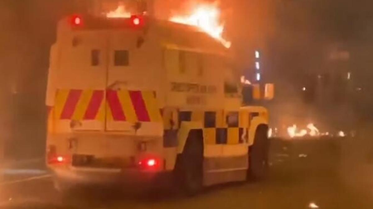 postbrexit--irlanda-de-nord--violente-cu-bombe-artizanale-si-caramizi--mai-multi-politisti-raniti_60075500