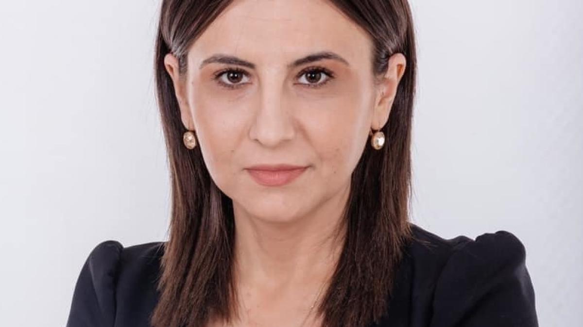 ioana-constantin_04607300