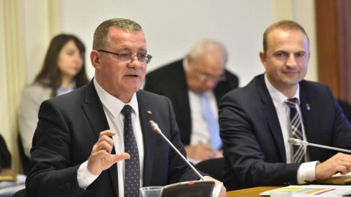 subventie-de-doar-1-euro-pe-o-vaca--fermierii--ministrul-agriculturii-trebuie-sa-se-opreasca-din-a-juca-alba-neagra-cu-soarta-crescatorilor-de-animale_92880400