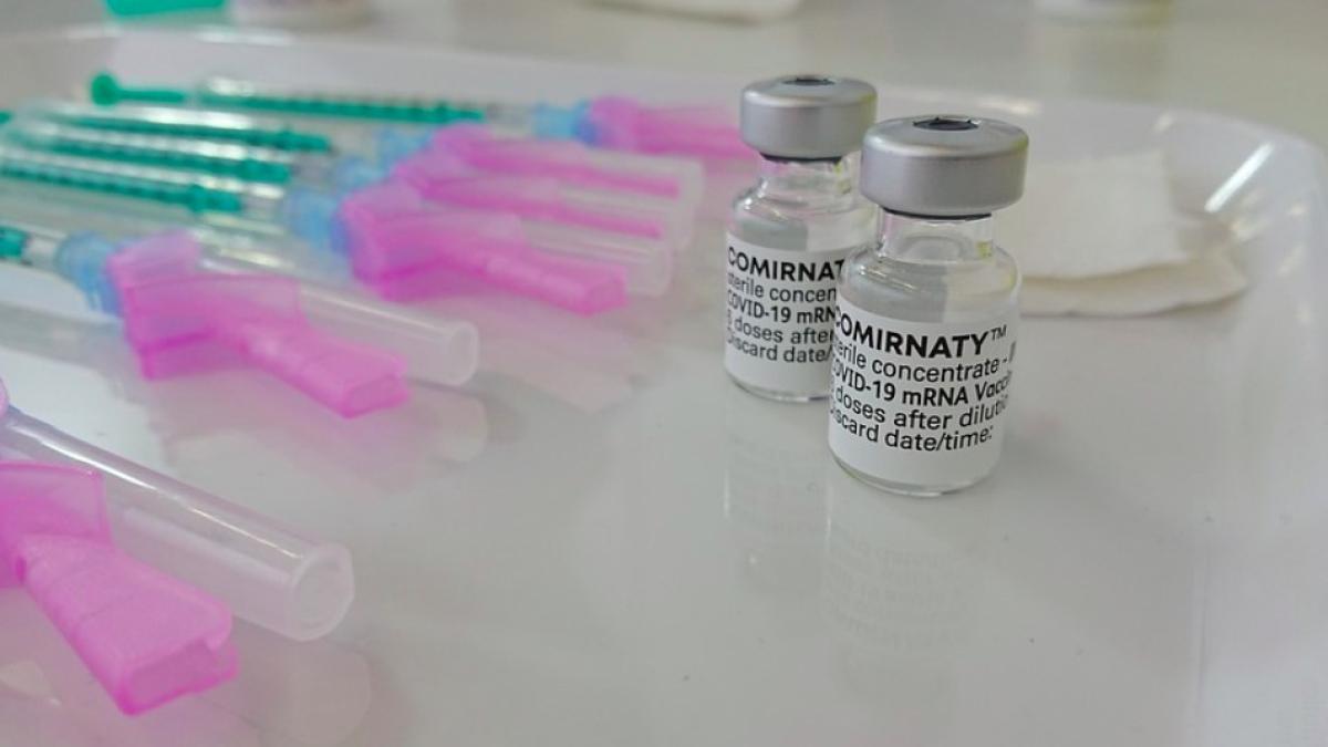 vaccinare_covid-19_pxb_gratis_international_94879400