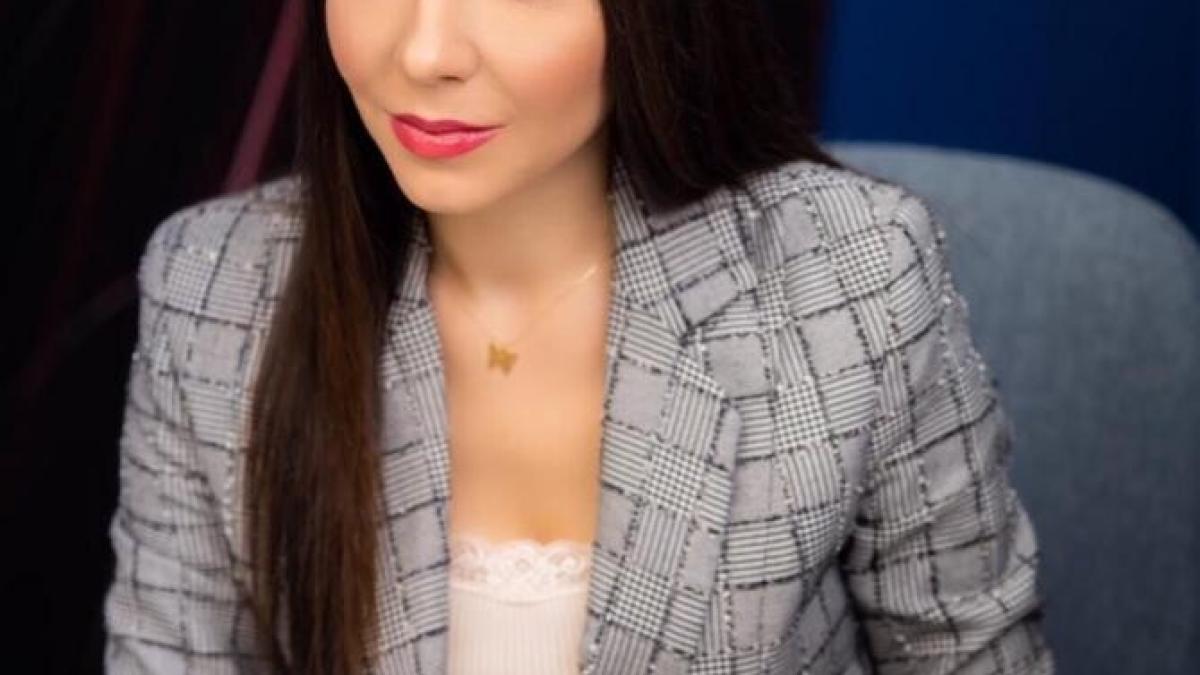 claudia-tapardel_07683500