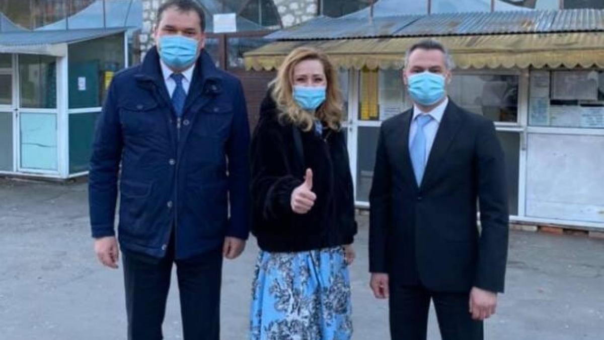 elena-lasconi-cseke-atilla-campulung_05283900