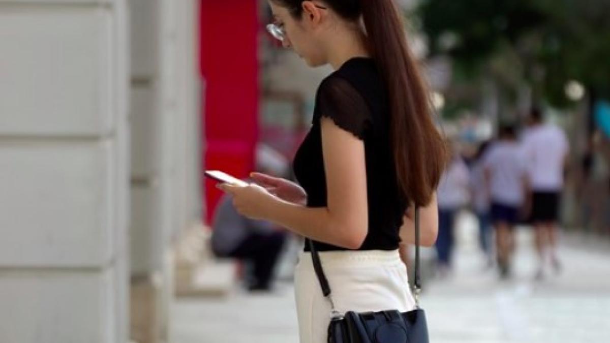 telefon_avertizare_ilustrativ_notificare_19227000