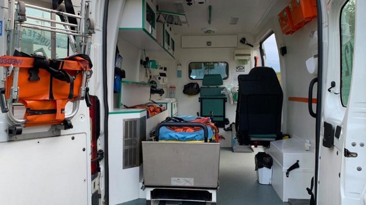 barbat-covid-pastile-pierdute-ambulanta_47109700