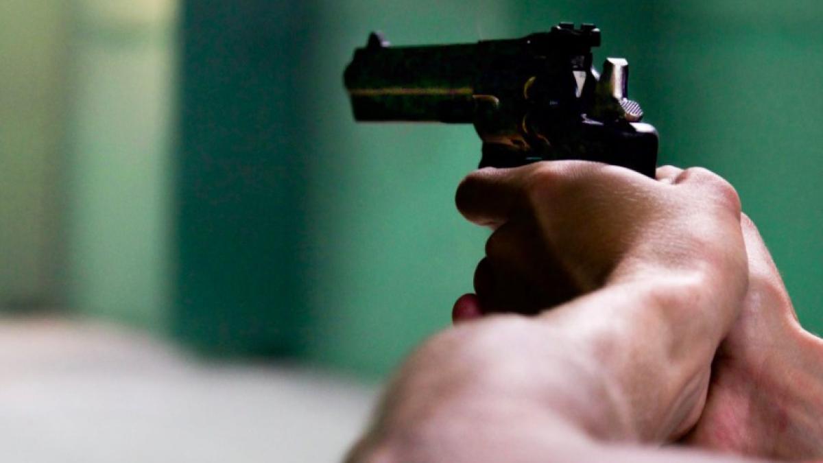 impuscaturi_ilustrativ_pistol_arma_pexels_89676300