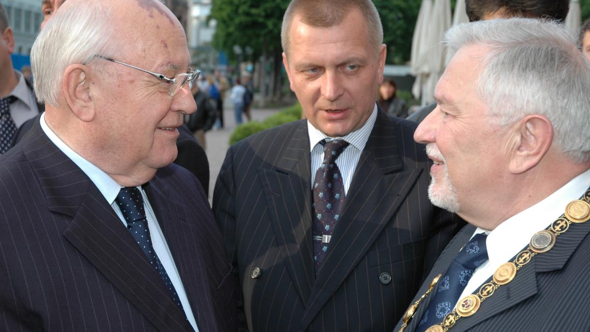 gorbaciov-sustine-intrevedere-biden-si-putin_14855800