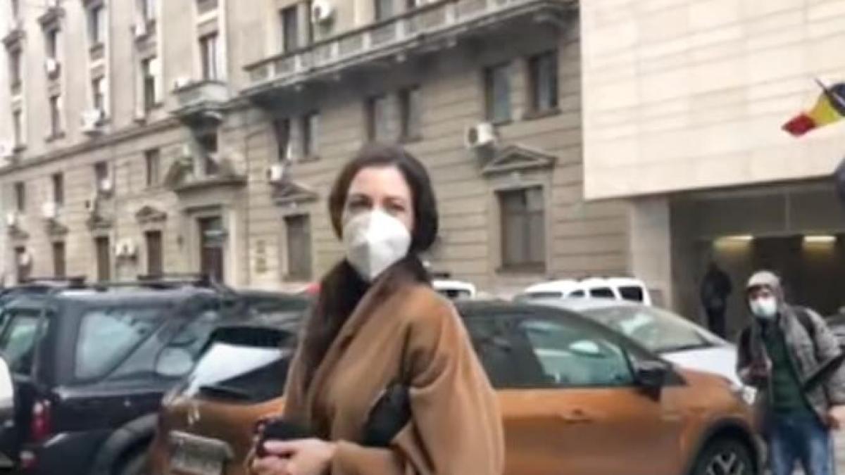 iubita-lui-voiculescu_70823700