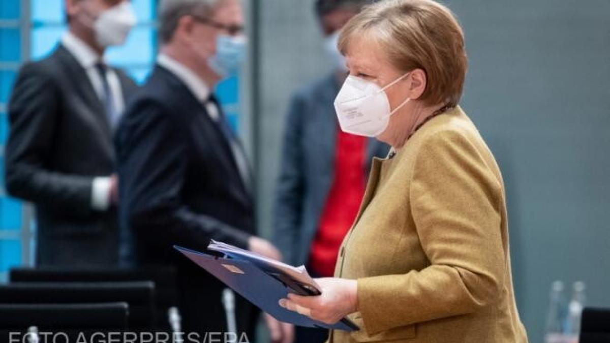 angela-merkel-lege_27363900