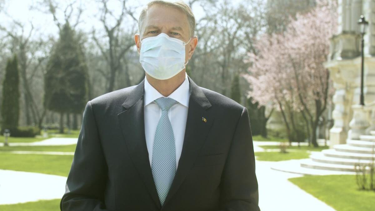 presedintele-klaus-iohannis-va-vizita-miercuri--la-ora-12-00--centrul-mobil-de-vaccinare-de-la-afumati--judetul-ilfov--anunta-administratia-prezidentiala-_48358500