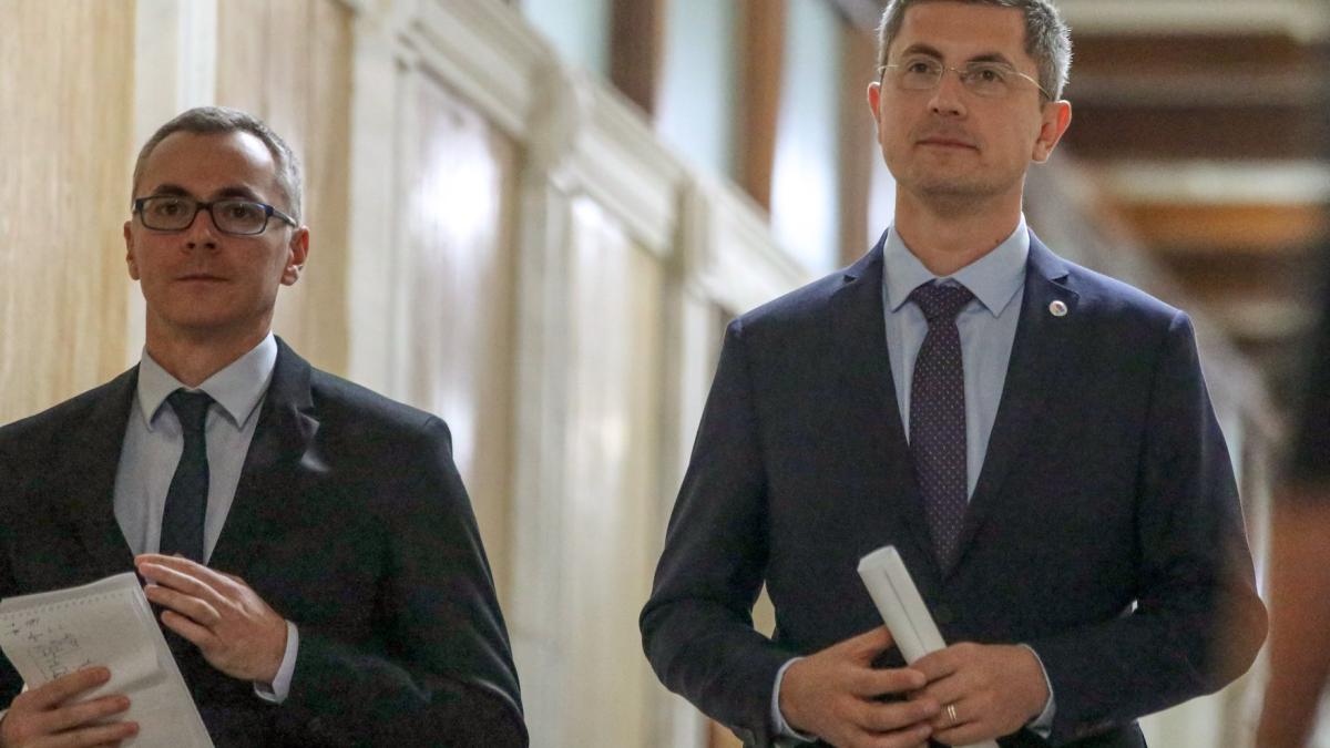 criza-din-coalitie--invatatura-pentru-usr-plus--barna-alternativa-care-ar-fi-fost-sa-plecam-acasa-suparati-ajuta-asta-romania-nu_70722100