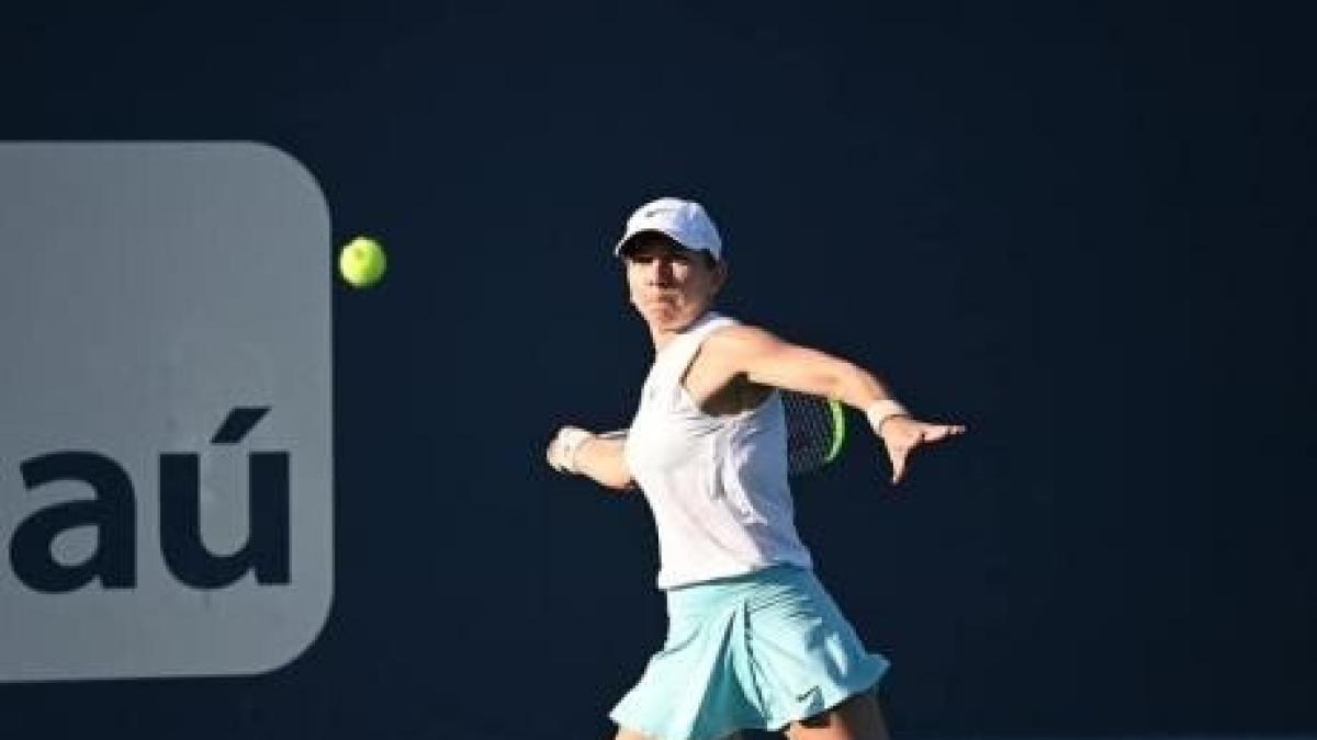 halep_aleksandrova_tenis_stuttgart_fb_12367400